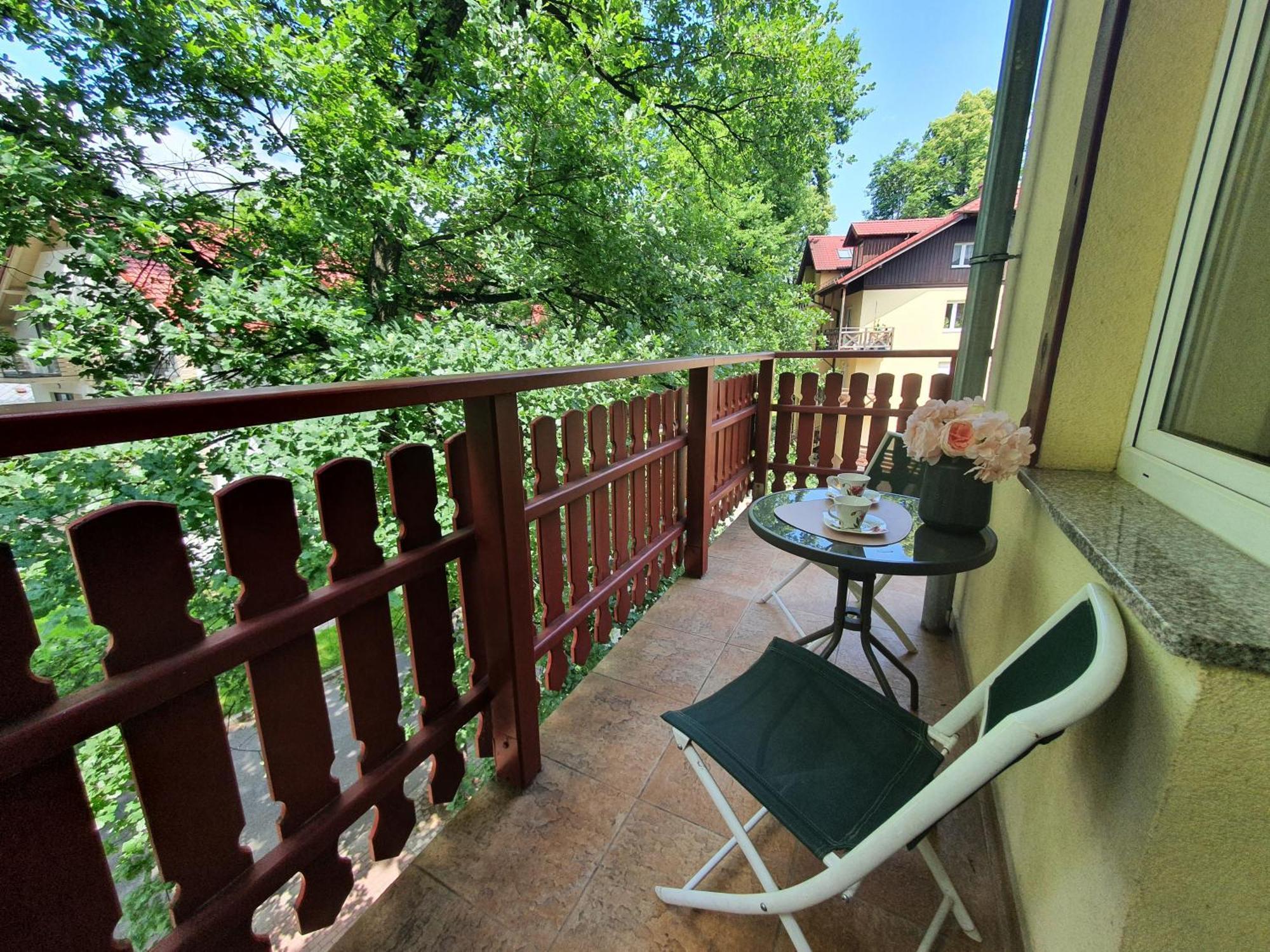 Apartamenty Sun&Fun Rezydencja Pod Debami Nad Lomnica 1B I 2B- Blisko Centrum I Sklepow W Otoczeniu Zieleni Karpacz Quarto foto